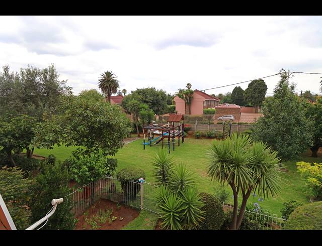 2 BEDROOM APARTMENT FOR SALE IN KEW